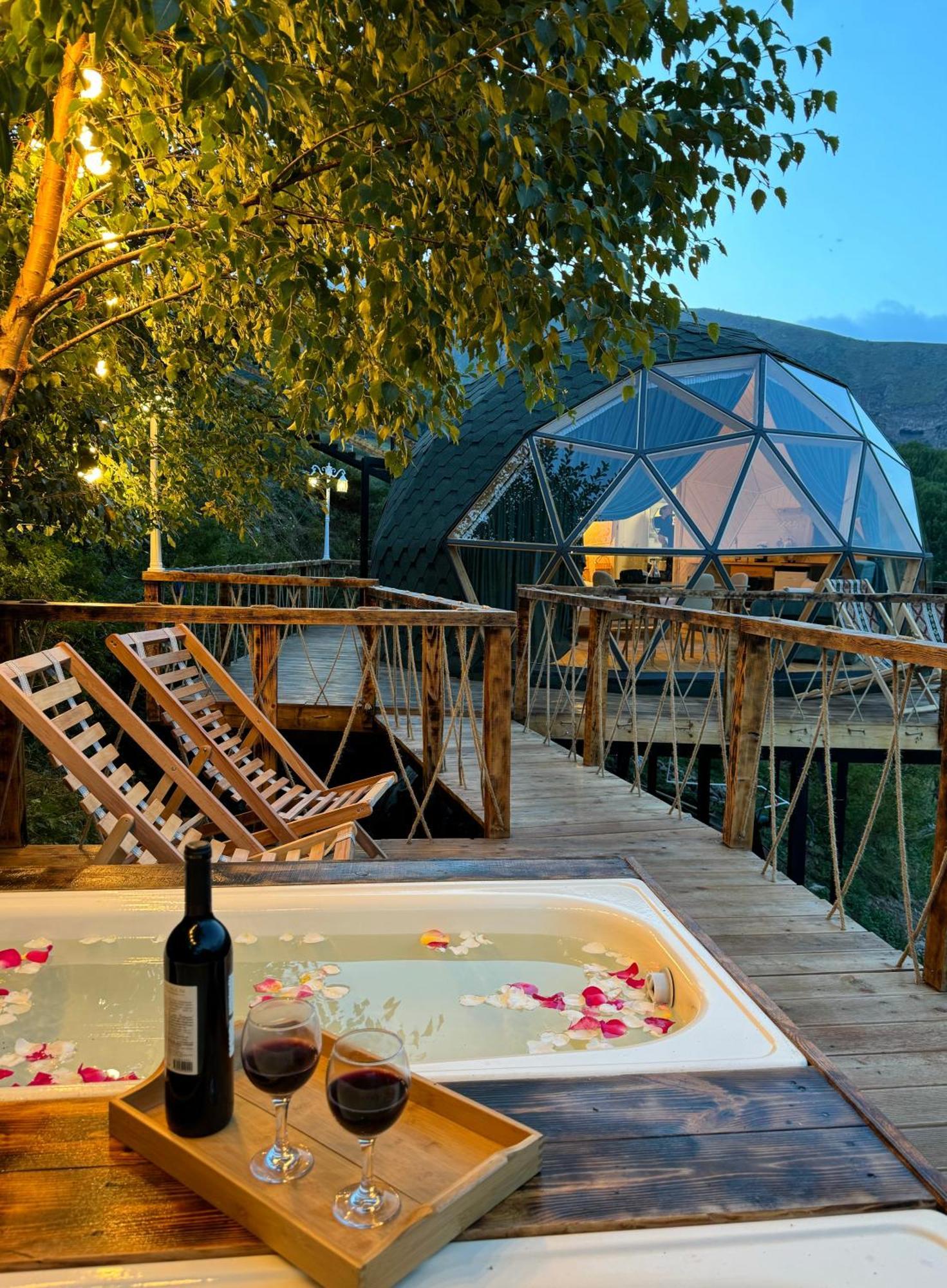 Glamping Emerald Stepancminda Exteriér fotografie